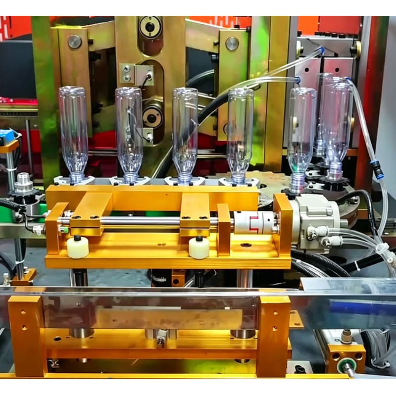 4 cavity automatic PET bottle blowing machine